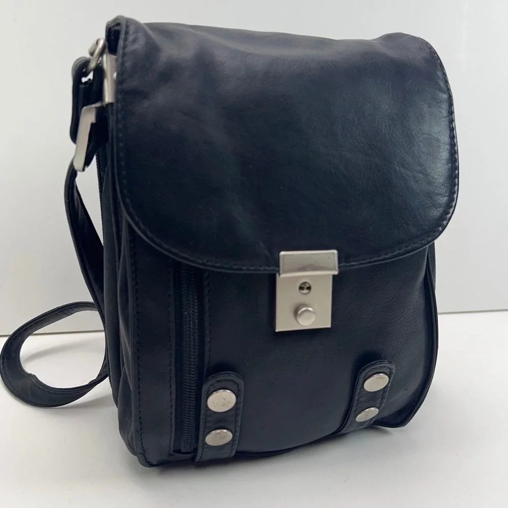 BLACK LEATHER Crossbody Wallet Style Organizer Multi Zip Pockets Travel Work Bag
